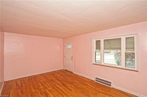 484 E 222nd St, Euclid, OH 44123 photo 26