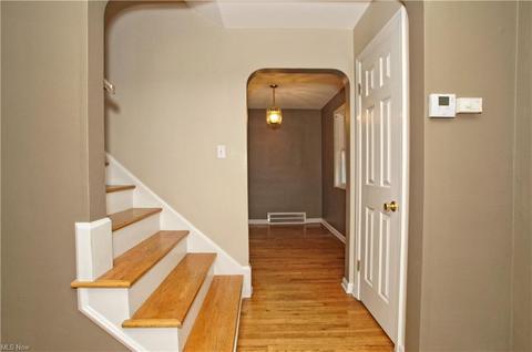 484 E 222nd St, Euclid, OH 44123 photo 9