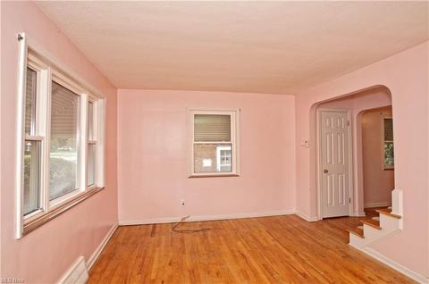 484 E 222nd St, Euclid, OH 44123 photo 21