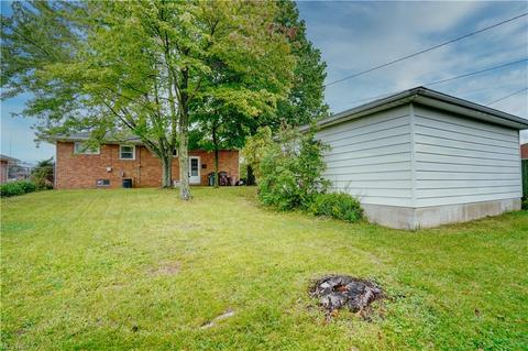 1225 Maple Dr, Parma, OH 44134 photo 7