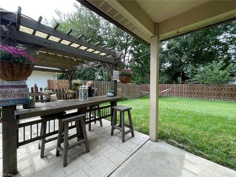 596 Bayberry Dr, Elyria, OH 44035 photo 25