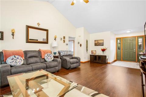 596 Bayberry Dr, Elyria, OH 44035 photo 6