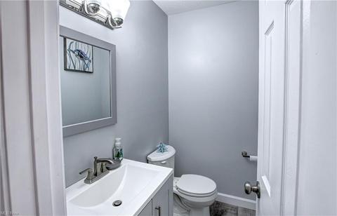 11230 Gross Dr, Parma, OH 44130 photo 7