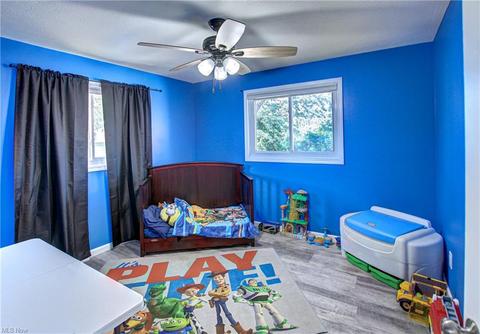 11230 Gross Dr, Parma, OH 44130 photo 16