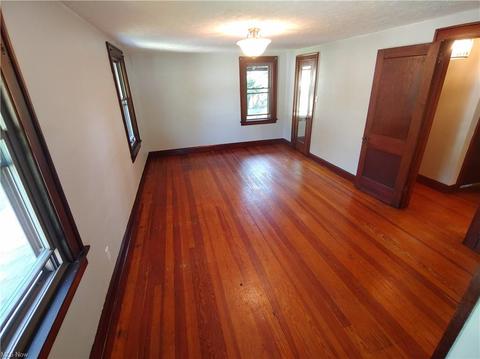 314 High St, Elyria, OH 44035 photo 9