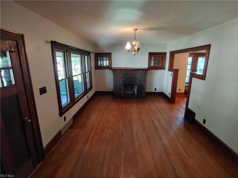 314 High St, Elyria, OH 44035 photo 3