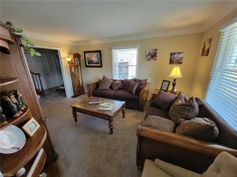 3287 Malory Cir NW, Canton, OH 44708 photo 4