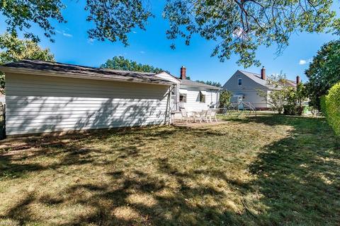1790 Rush Rd, Wickliffe, OH 44092 photo 3