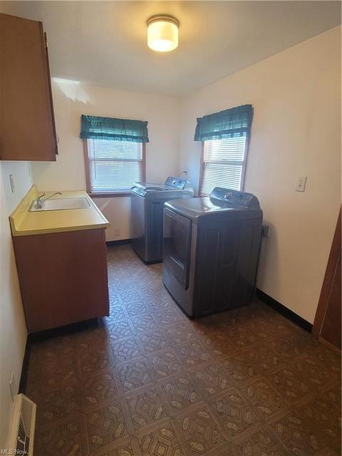 616 Mill St, Conneaut, OH 44030 photo 7