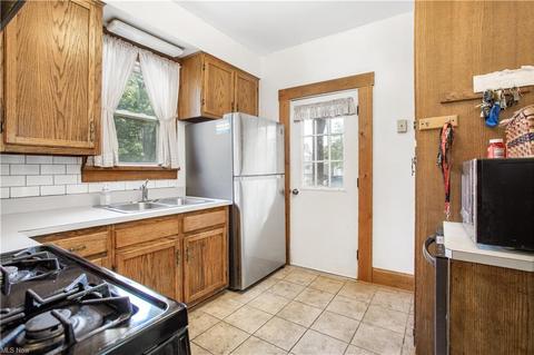 161 Clark St, Elyria, OH 44035 photo 7