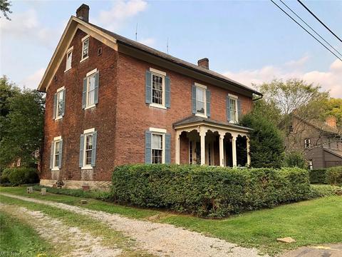 171 E 3rd St, Zoar, OH 44697 photo 1