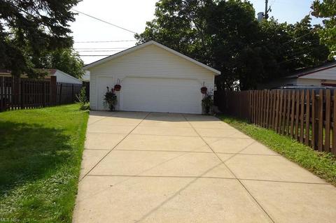 7007 Hampstead Ave, Parma, OH 44129 photo 22