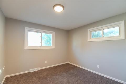 30205 Ridgeview Dr, Wickliffe, OH 44092 photo 19