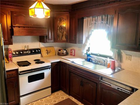 416 E 4th St, Dover, OH 44622 photo 5