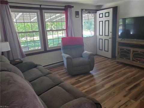 3845 Globe Ave, Lorain, OH 44055 photo 2