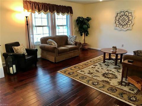 10101 Running Brook Dr, Parma, OH 44130 photo 2