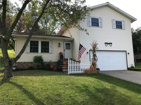 10101 Running Brook Dr, Parma, OH 44130 photo 1