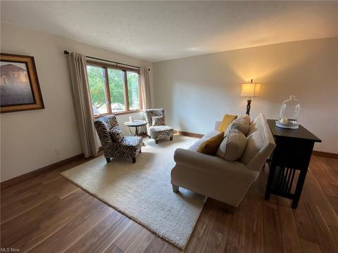 104 Angel Dr, Dover, OH 44622 photo 5