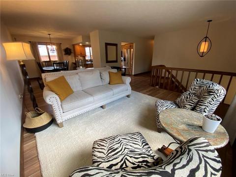 104 Angel Dr, Dover, OH 44622 photo 4