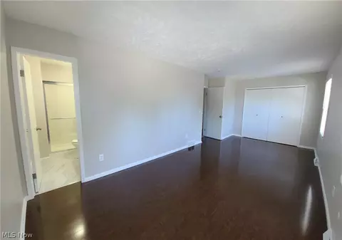 30301 Rickey Ln, Wickliffe, OH 44092 photo 5