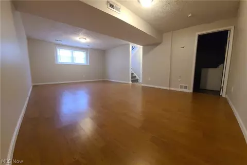 30301 Rickey Ln, Wickliffe, OH 44092 photo 10