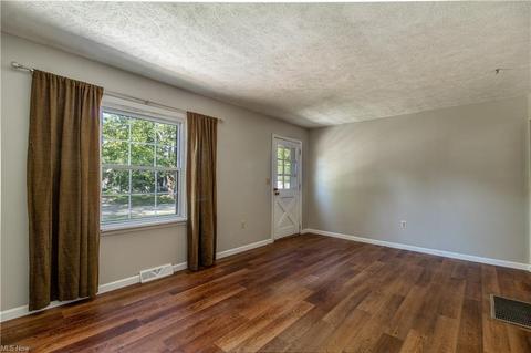1014 Westshore Dr, Ashtabula, OH 44004 photo 6
