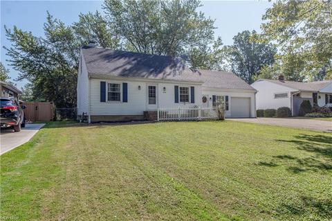 1014 Westshore Dr, Ashtabula, OH 44004 photo 2