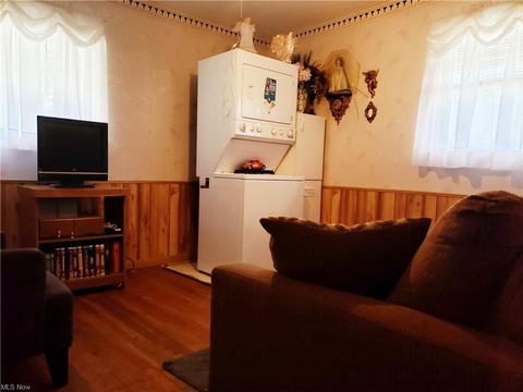9578 Crestview Dr, Windham, OH 44288 photo 13