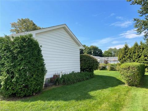 6240 Apache Ln, Poland, OH 44514 photo 2