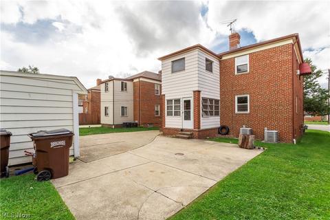 6211 Ridge Rd, Parma, OH 44129 photo 4