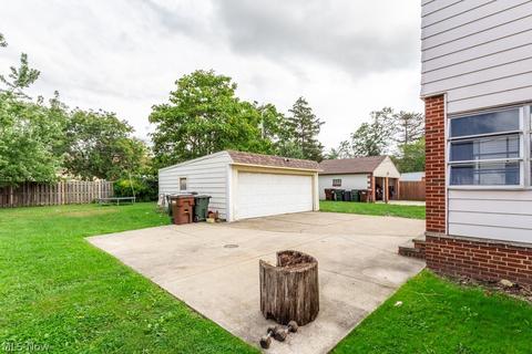 6211 Ridge Rd, Parma, OH 44129 photo 3