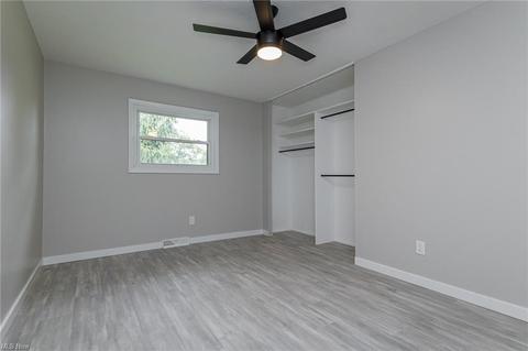 6000 Sequoia Dr, Parma, OH 44134 photo 17
