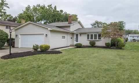 6000 Sequoia Dr, Parma, OH 44134 photo 1