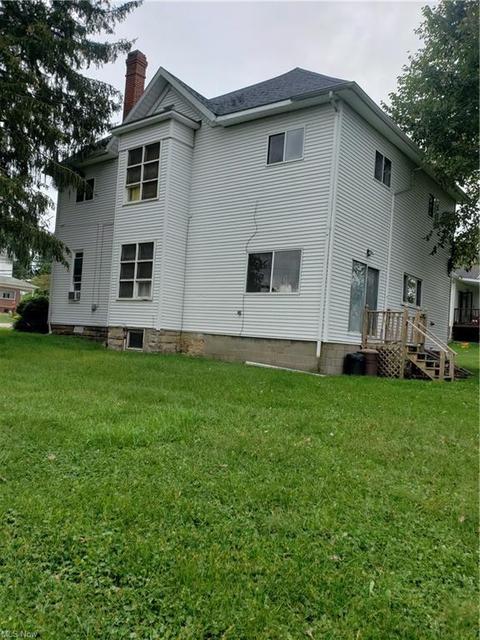 902 N Chestnut St, Barnesville, OH 43713 photo 2