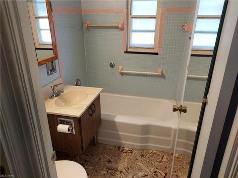 1230 Cedar Dr E, Lorain, OH 44052 photo 9