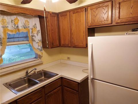 1230 Cedar Dr E, Lorain, OH 44052 photo 5