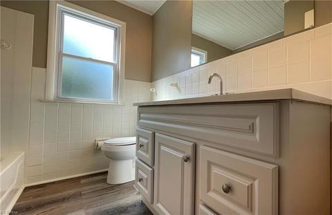 230 E 206th St, Euclid, OH 44123 photo 13