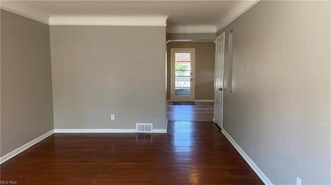 230 E 206th St, Euclid, OH 44123 photo 10
