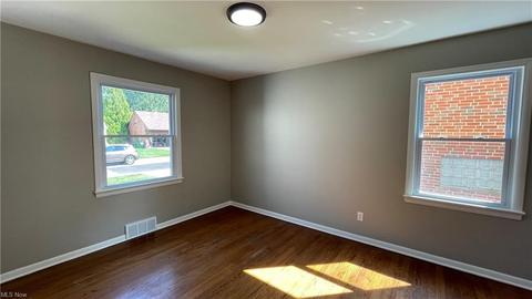 230 E 206th St, Euclid, OH 44123 photo 14