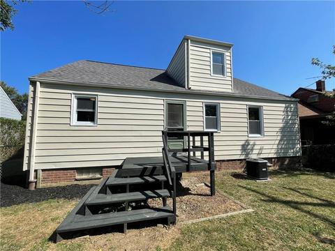 230 E 206th St, Euclid, OH 44123 photo 2