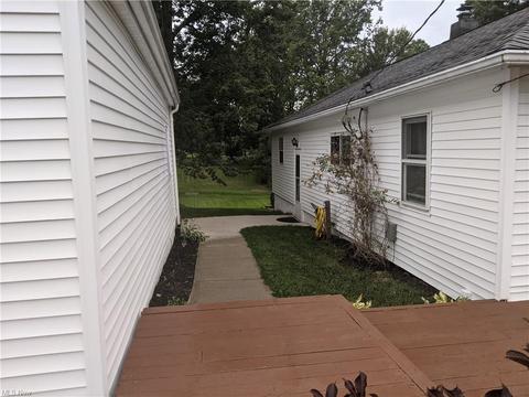 3241 Dickenson Rd, Ashtabula, OH 44004 photo 5