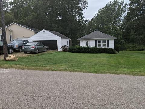 3241 Dickenson Rd, Ashtabula, OH 44004 photo 1