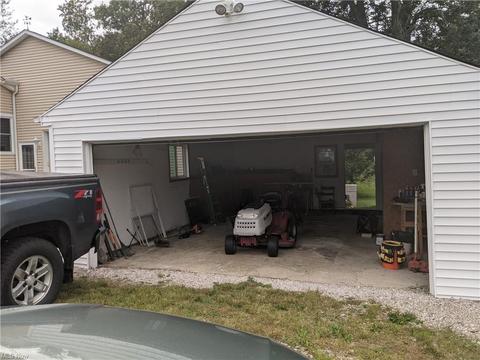 3241 Dickenson Rd, Ashtabula, OH 44004 photo 3