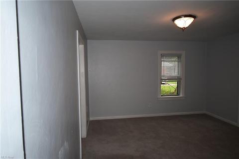 439 10th St, Struthers, OH 44471 photo 15