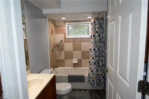 439 10th St, Struthers, OH 44471 photo 25