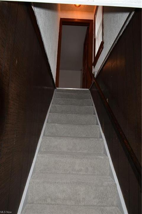 439 10th St, Struthers, OH 44471 photo 8