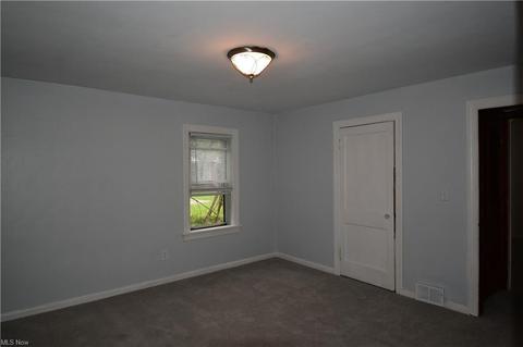 439 10th St, Struthers, OH 44471 photo 16
