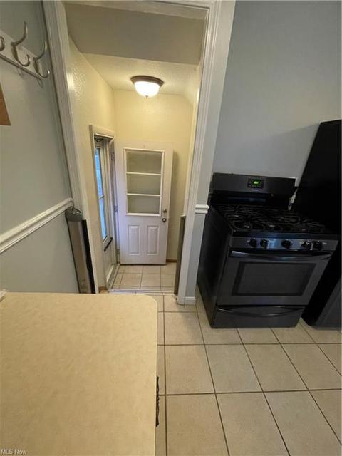 1608 Rush Rd, Wickliffe, OH 44092 photo 4