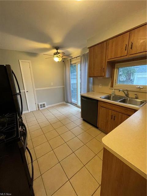 1608 Rush Rd, Wickliffe, OH 44092 photo 5