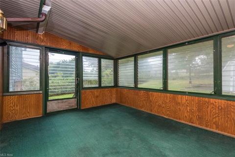 3485 Hetzel Dr, Parma, OH 44134 photo 5